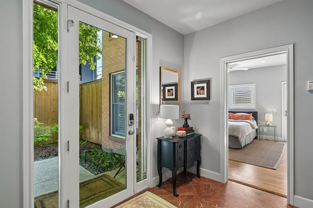 4310 Buena Vista Street #17 Dallas, TX 75205