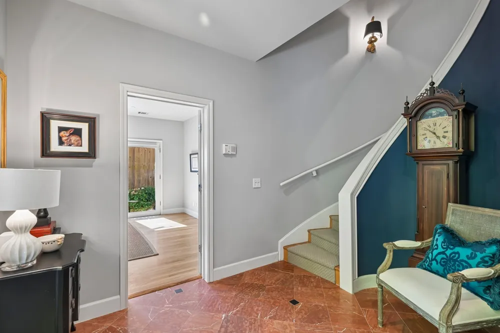 4310 Buena Vista Street #17 Dallas, TX 75205