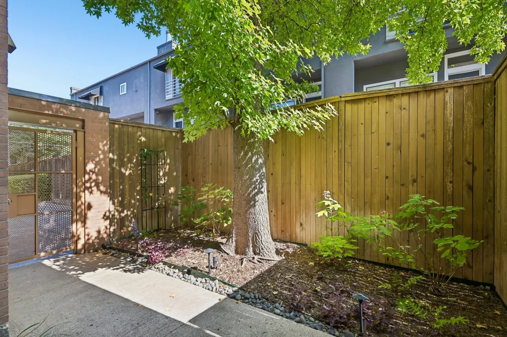 4310 Buena Vista Street #17 Dallas, TX 75205