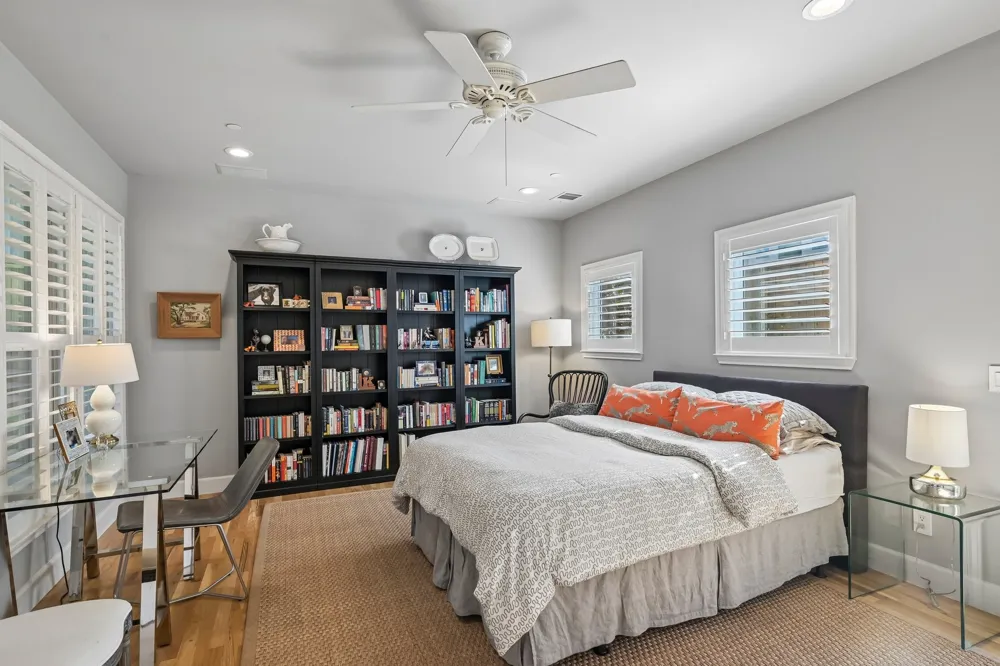 4310 Buena Vista Street #17 Dallas, TX 75205