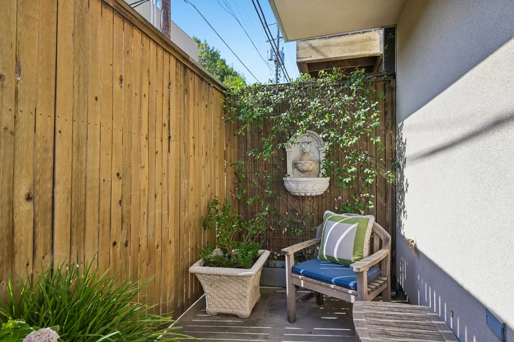 4310 Buena Vista Street #17 Dallas, TX 75205