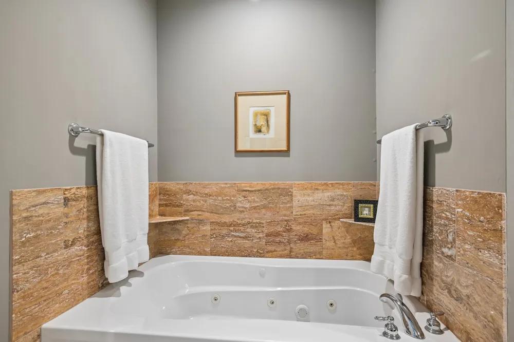 4310 Buena Vista Street #17 Dallas, TX 75205