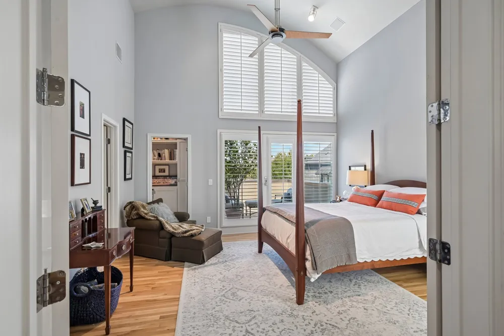 4310 Buena Vista Street #17 Dallas, TX 75205