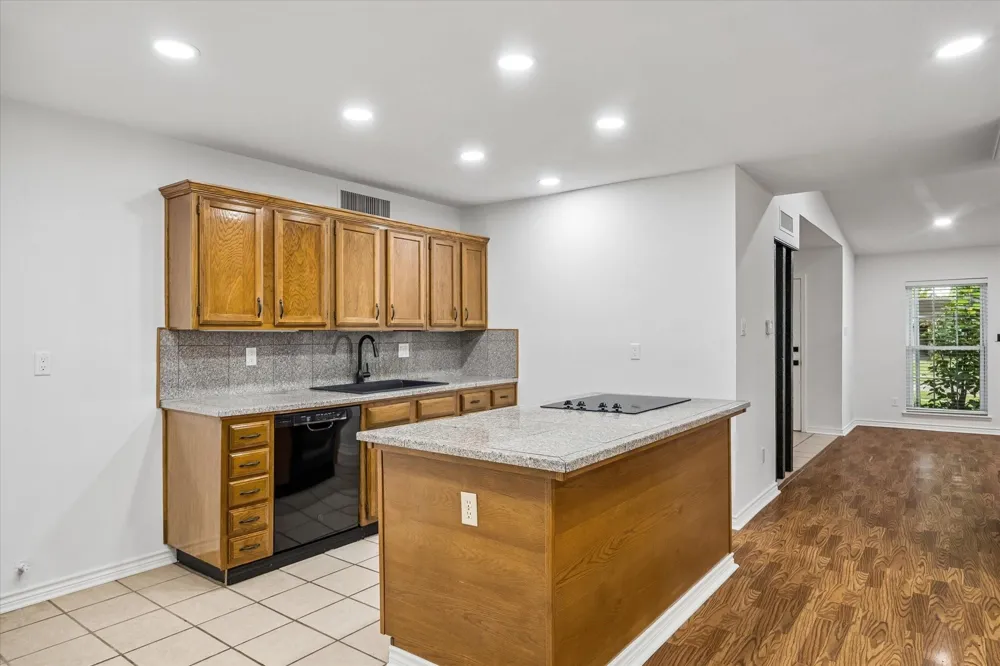 6830 Pickett Drive Richmond, TX 77469
