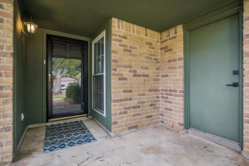6830 Pickett Drive Richmond, TX 77469