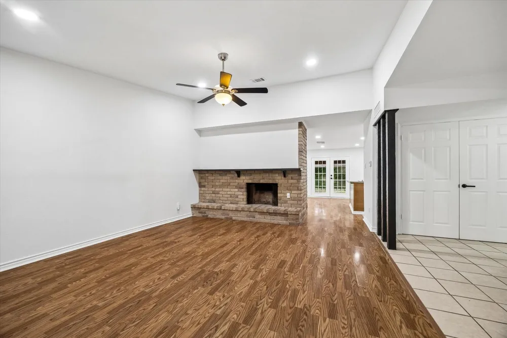 6830 Pickett Drive Richmond, TX 77469