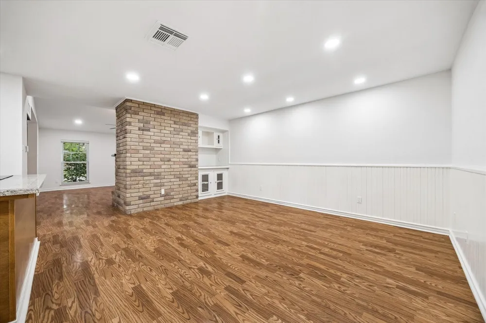 6830 Pickett Drive Richmond, TX 77469
