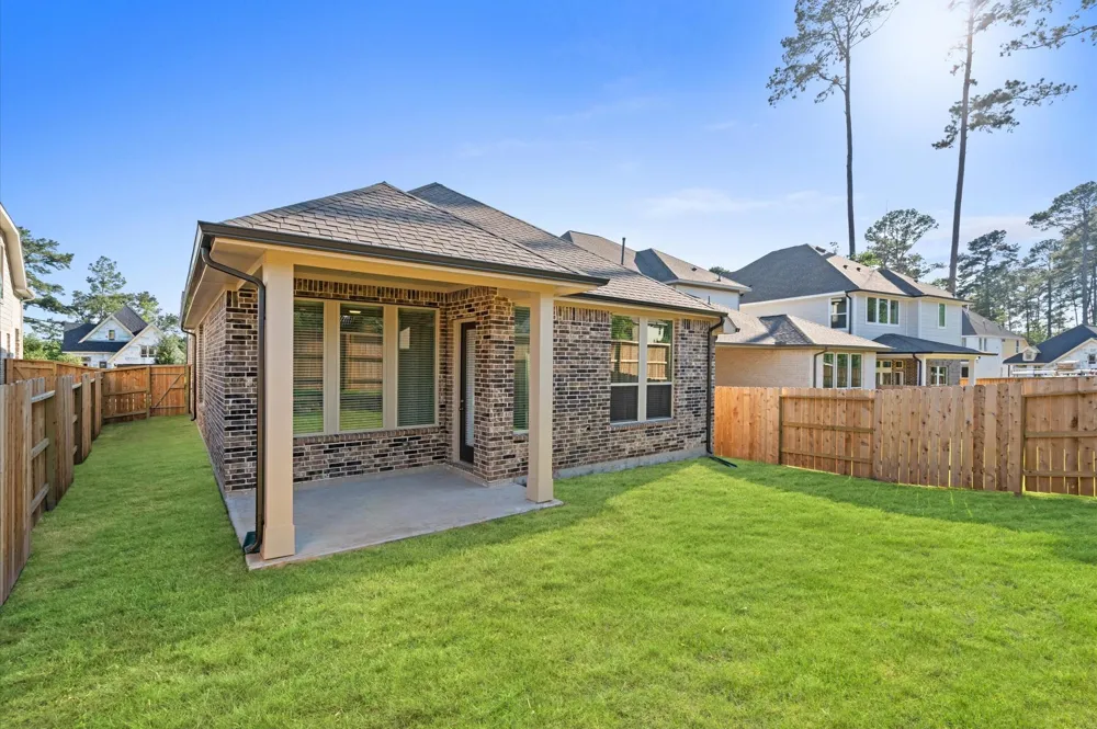 325 Mallorn Lane Montgomery, TX 77316