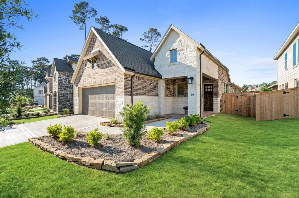325 Mallorn Lane Montgomery, TX 77316