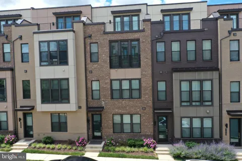 4653 CHARGER PLACE