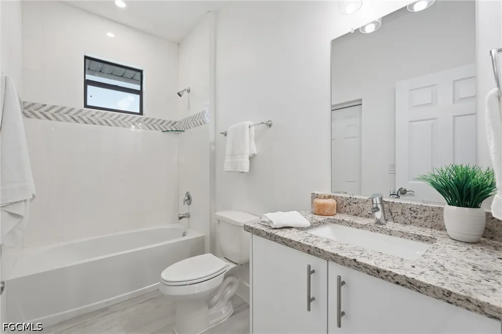 NW 9th Avenue Cape Coral, FL 33993