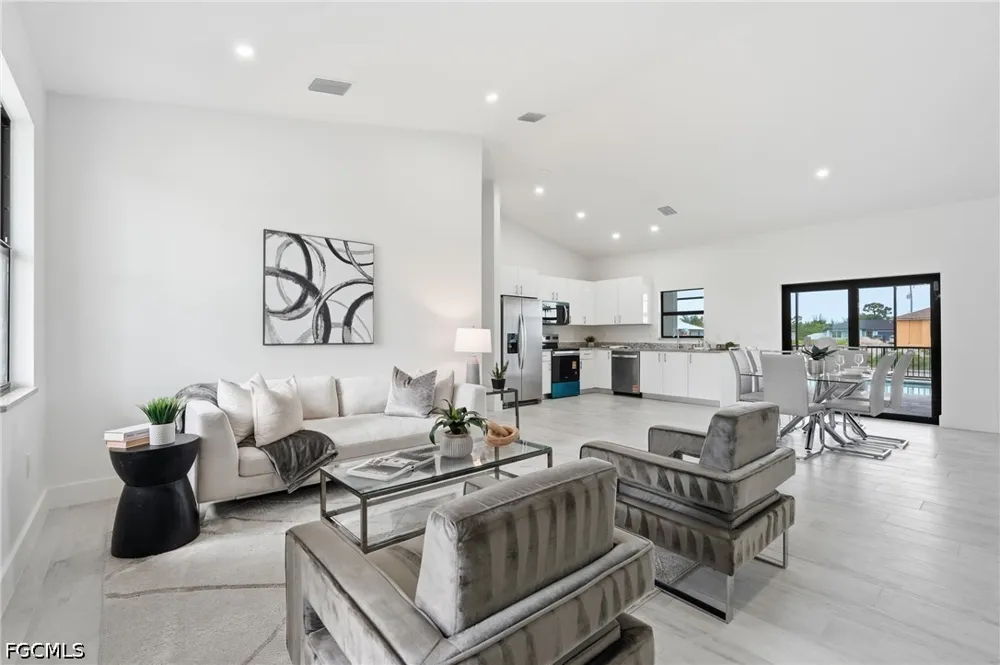 NW 9th Avenue Cape Coral, FL 33993