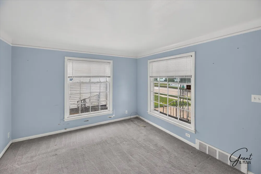 21000 La Salle Boulevard Warren, MI 48089