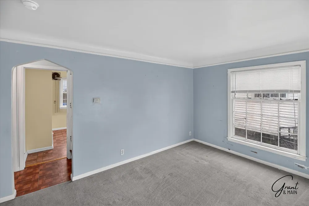 21000 La Salle Boulevard Warren, MI 48089
