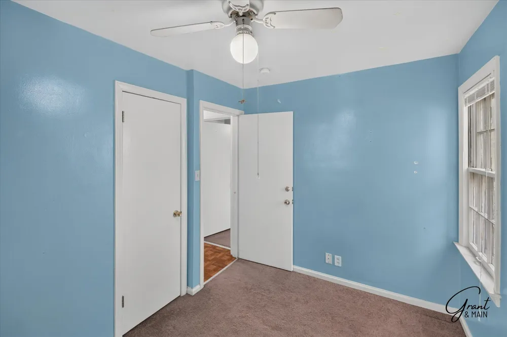 21000 La Salle Boulevard Warren, MI 48089