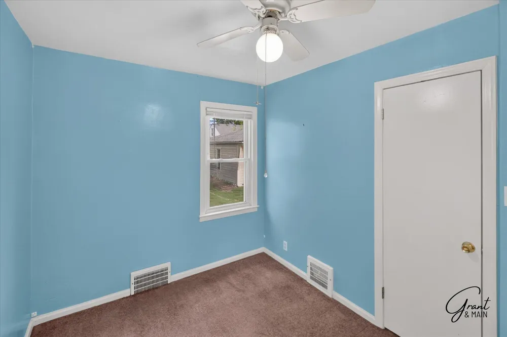 21000 La Salle Boulevard Warren, MI 48089