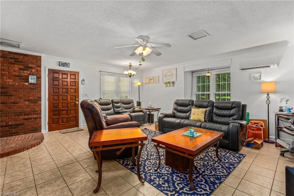 4733 Eastwin Drive Winston-Salem, NC 27104