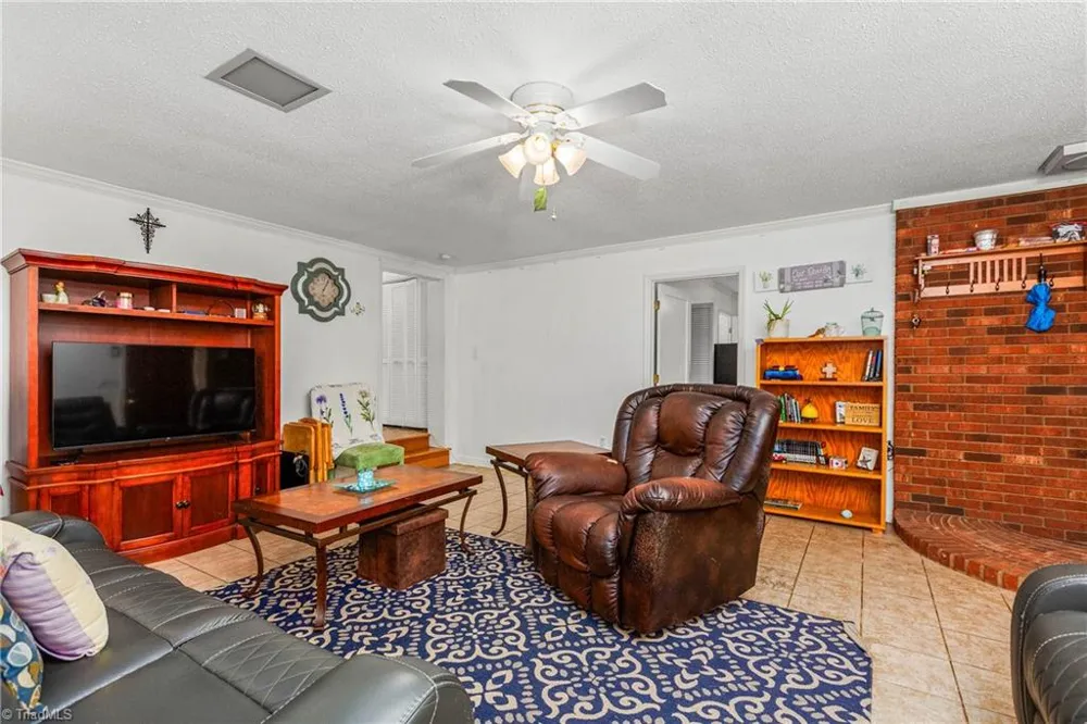 4733 Eastwin Drive Winston-Salem, NC 27104