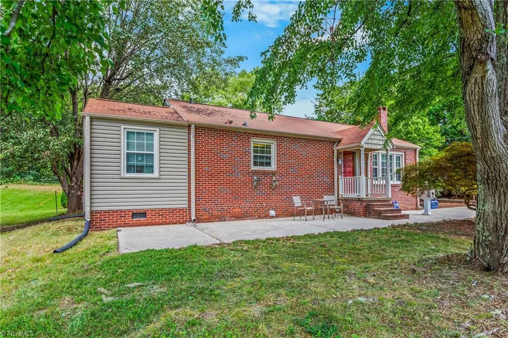 4733 Eastwin Drive Winston-Salem, NC 27104