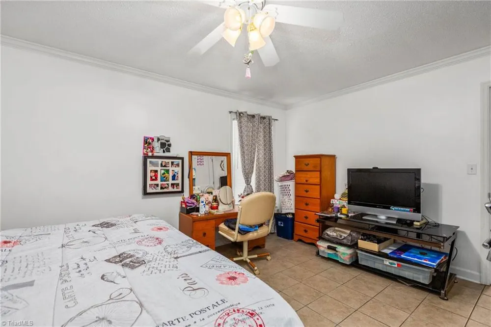 4733 Eastwin Drive Winston-Salem, NC 27104