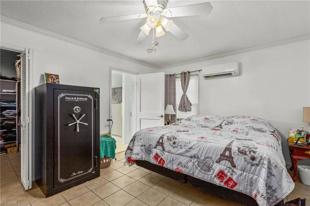 4733 Eastwin Drive Winston-Salem, NC 27104