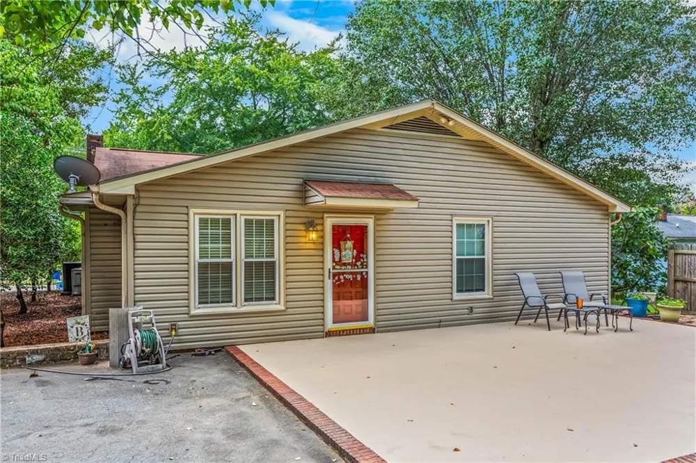 4733 Eastwin Drive Winston-Salem, NC 27104