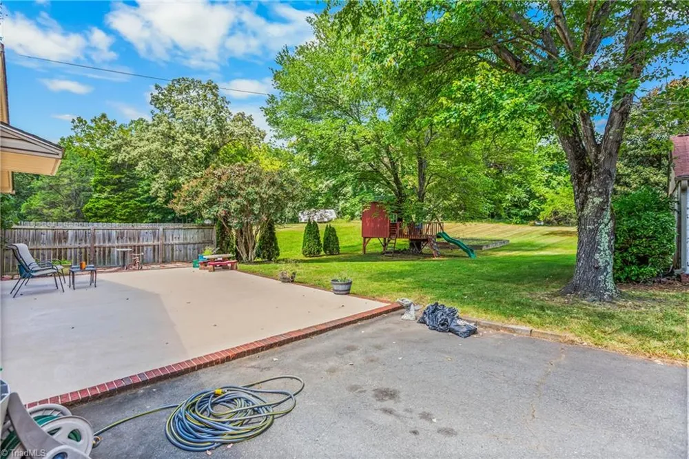 4733 Eastwin Drive Winston-Salem, NC 27104