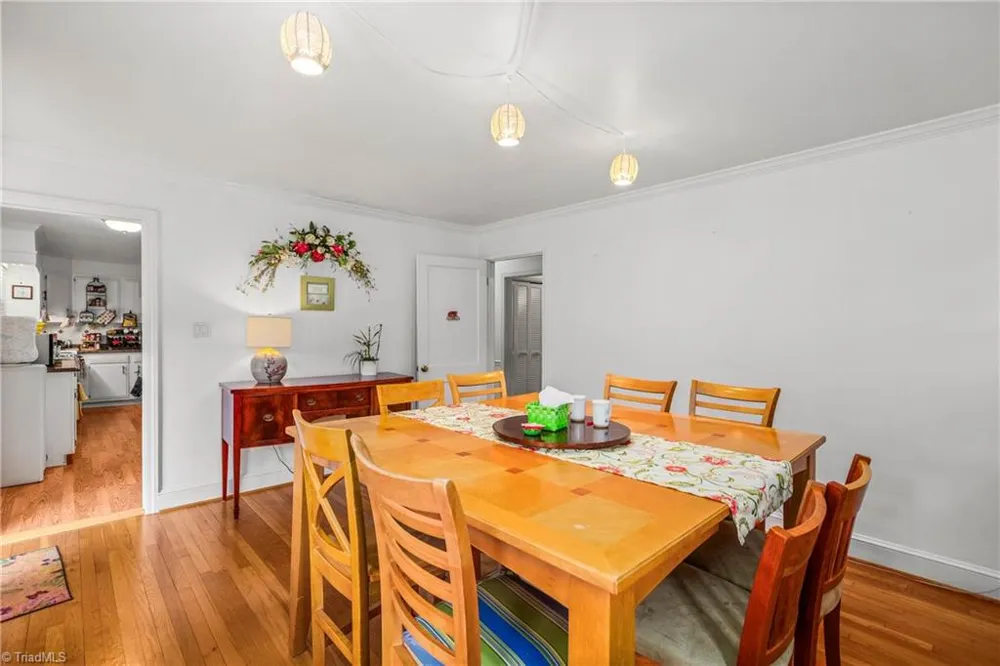 4733 Eastwin Drive Winston-Salem, NC 27104