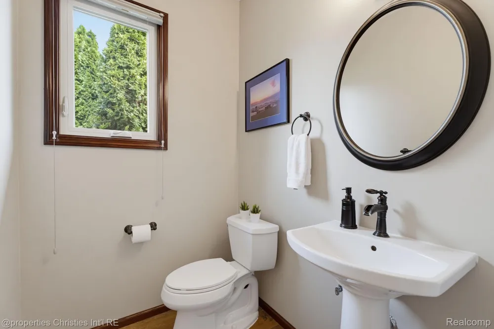 750 Shortridge Avenue Rochester Hills City, MI 48307