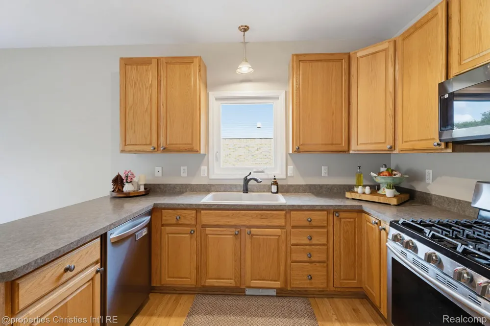 750 Shortridge Avenue Rochester Hills City, MI 48307