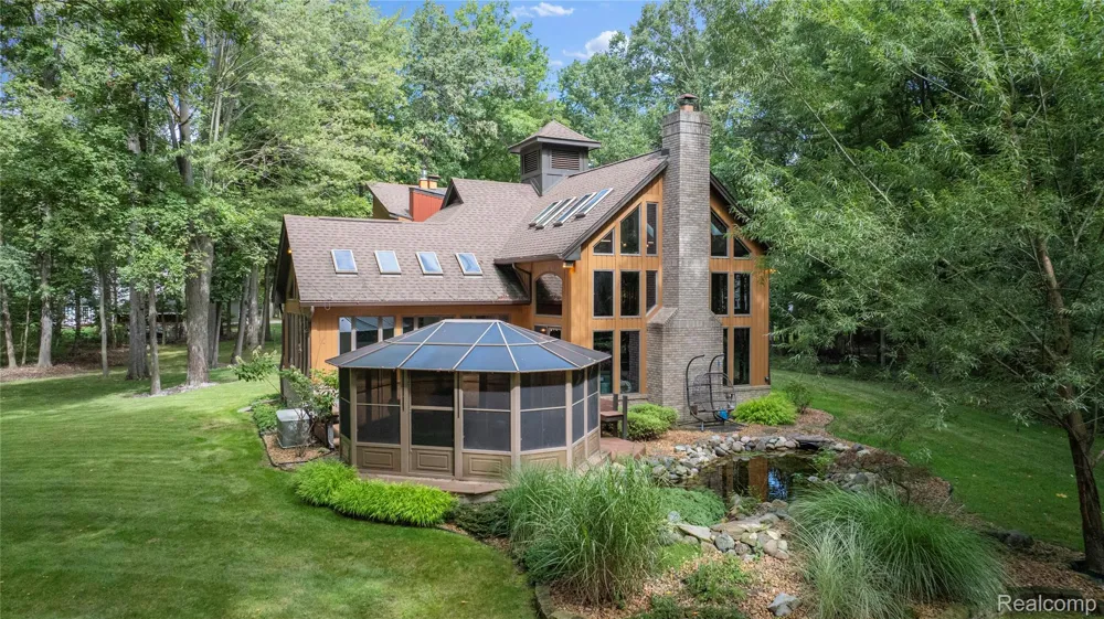 8931 Bridge Road Grosse Ile Township, MI 48138
