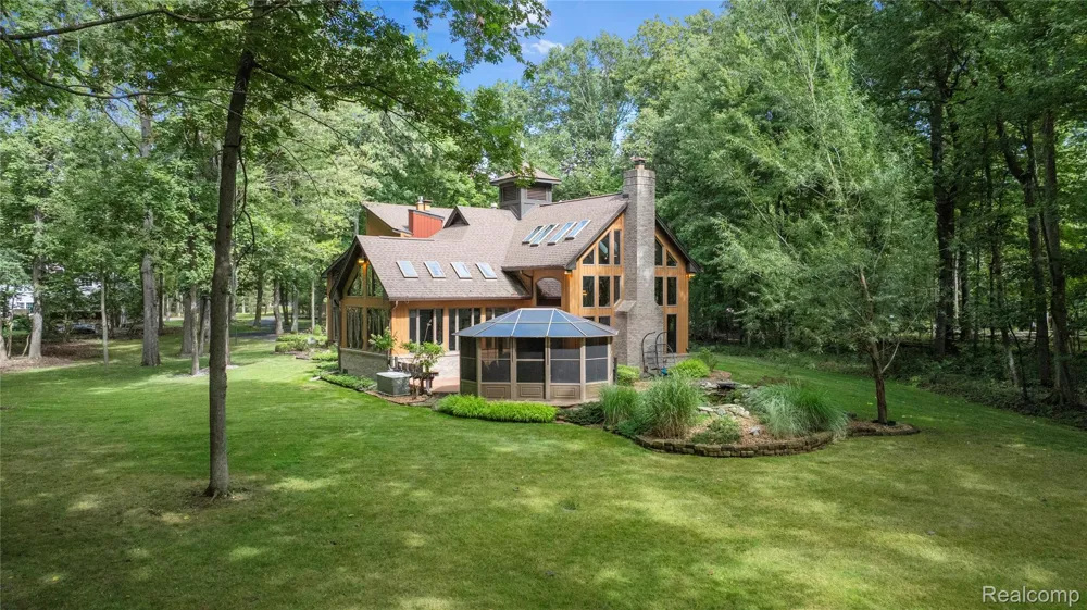 8931 Bridge Road Grosse Ile Township, MI 48138