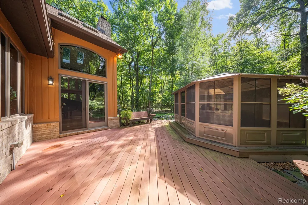 8931 Bridge Road Grosse Ile Township, MI 48138