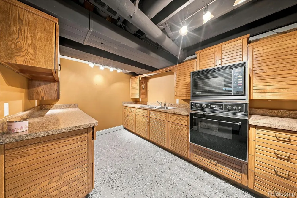 8931 Bridge Road Grosse Ile Township, MI 48138