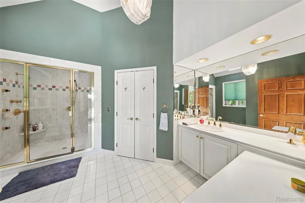 8931 Bridge Road Grosse Ile Township, MI 48138