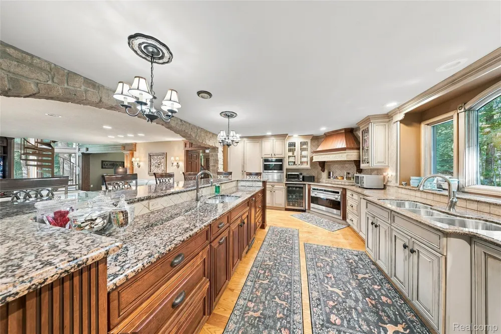 8931 Bridge Road Grosse Ile Township, MI 48138