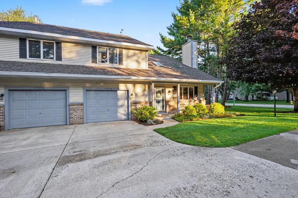 17511 Parkwood Drive #B Ferrysburg City, MI 49456