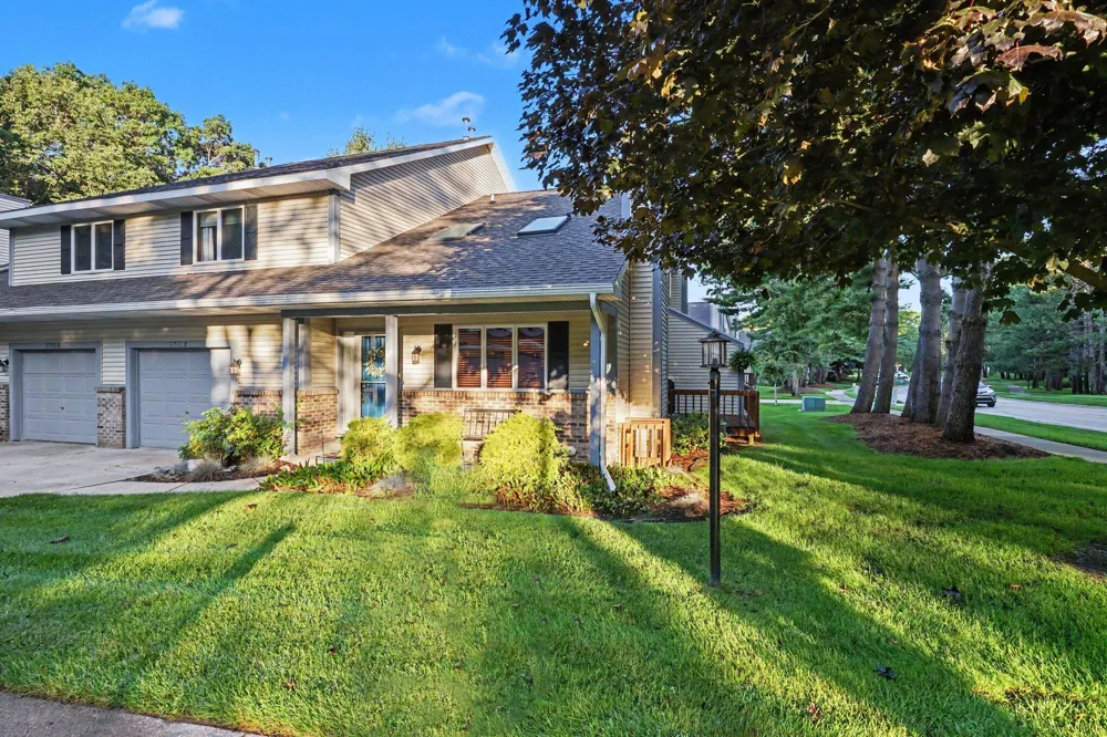 17511 Parkwood Drive #B Ferrysburg City, MI 49456