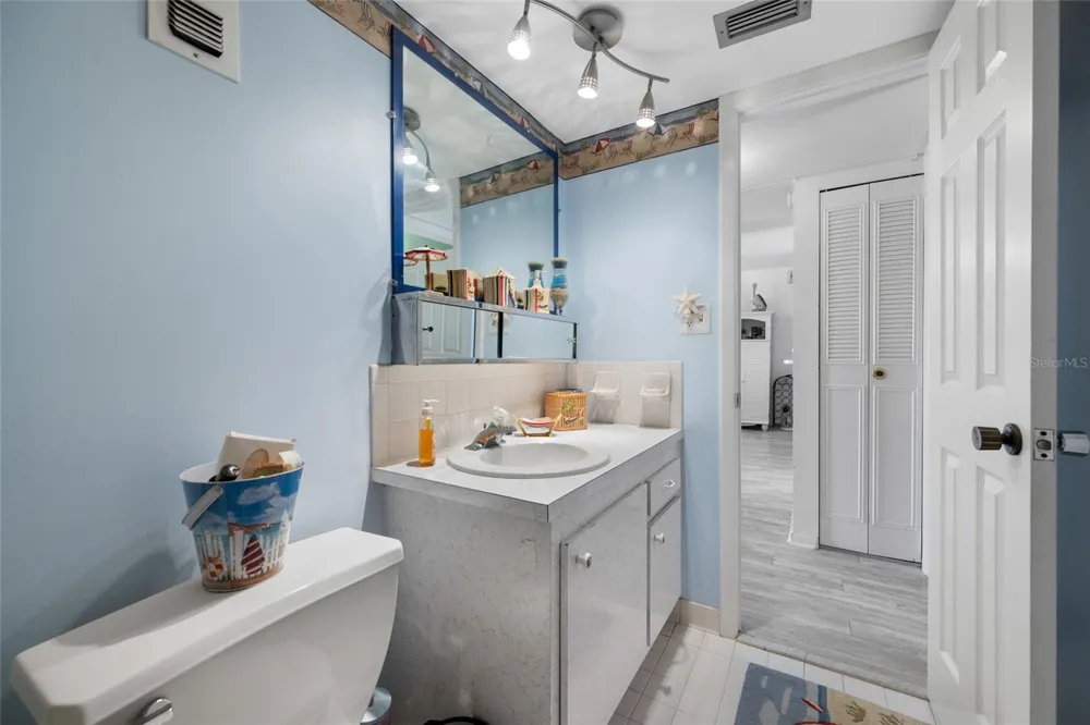 285 107 AVENUE #306 Treasure Island, FL 33706