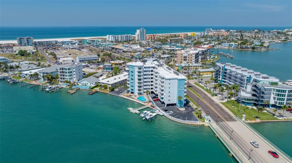 285 107 AVENUE #306 Treasure Island, FL 33706