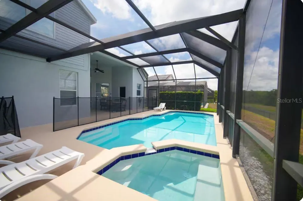8125 SUN PALM DRIVE Kissimmee, FL 34747