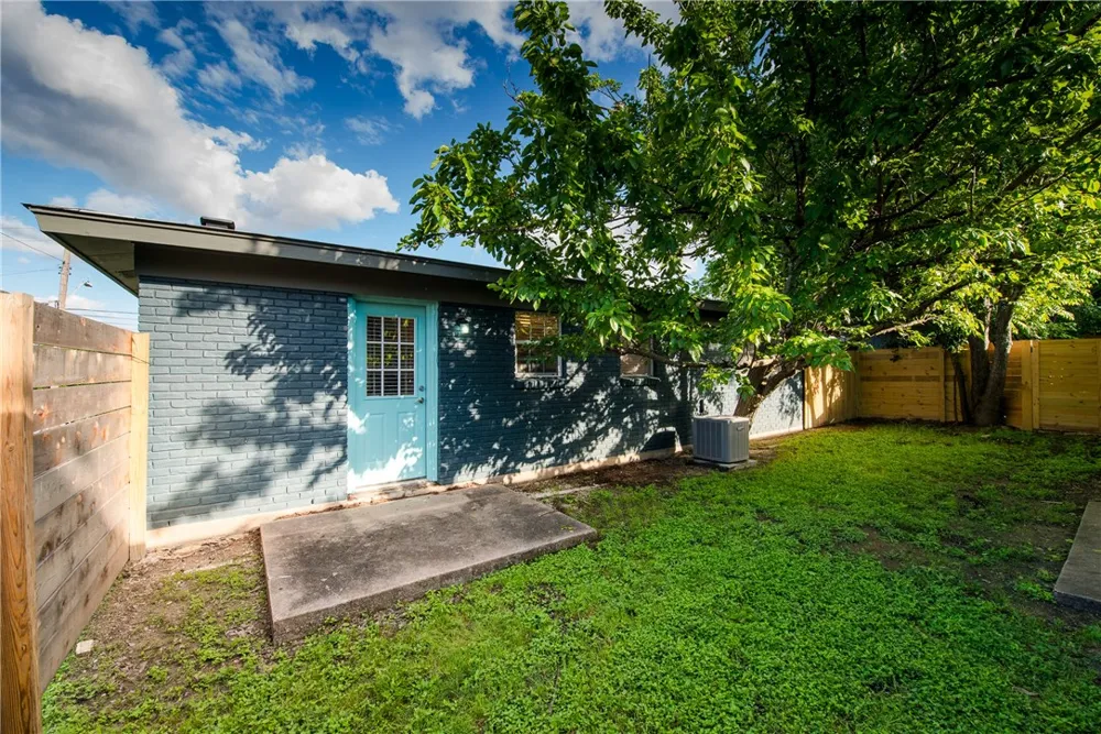 1600 Parker Lane #A Austin, TX 78741