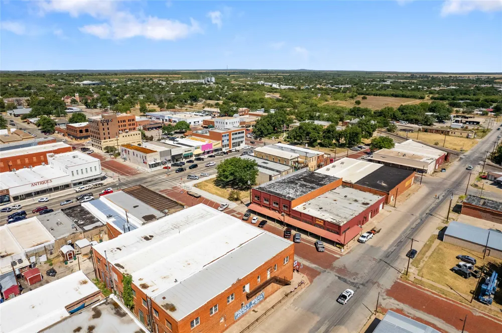 115 E Pecan Street Coleman, TX 76834