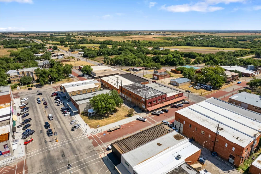 115 E Pecan Street Coleman, TX 76834