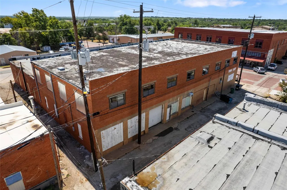 115 E Pecan Street Coleman, TX 76834