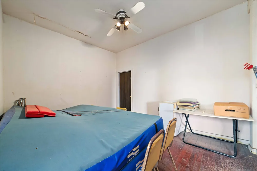 115 E Pecan Street Coleman, TX 76834