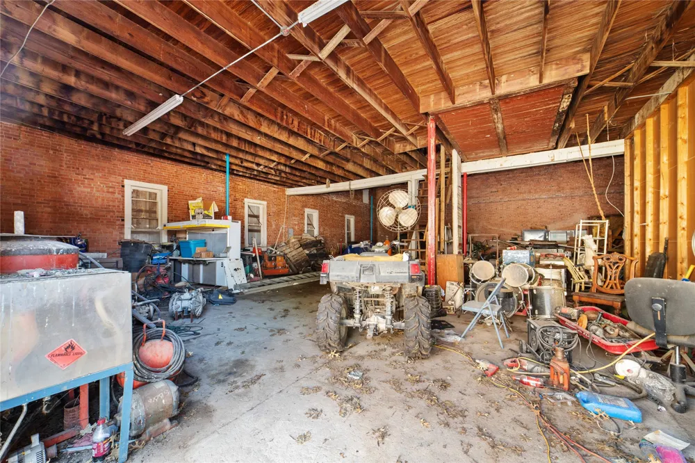 115 E Pecan Street Coleman, TX 76834
