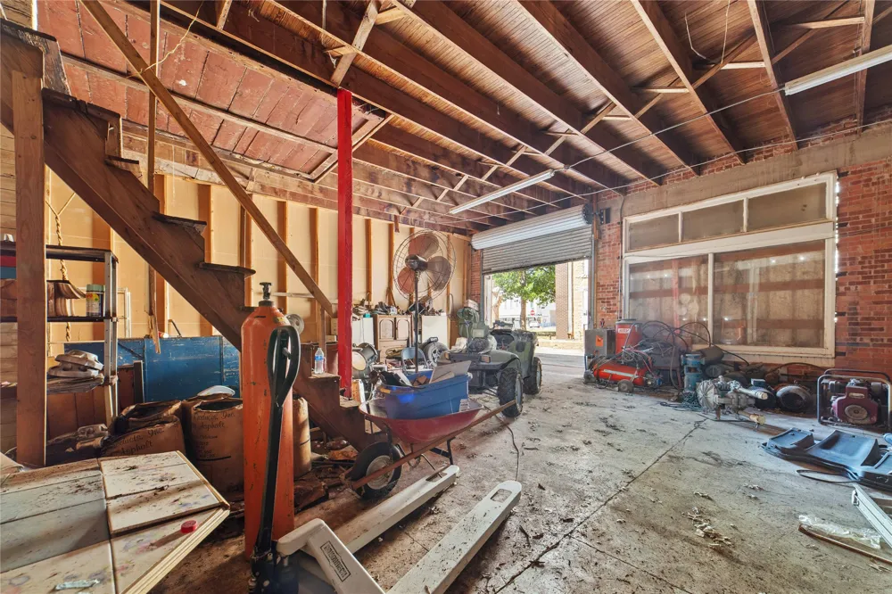 115 E Pecan Street Coleman, TX 76834