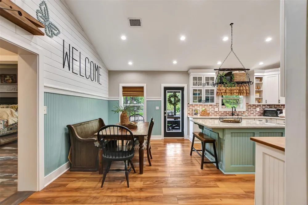 40410 Rolling Forest Drive Magnolia, TX 77354