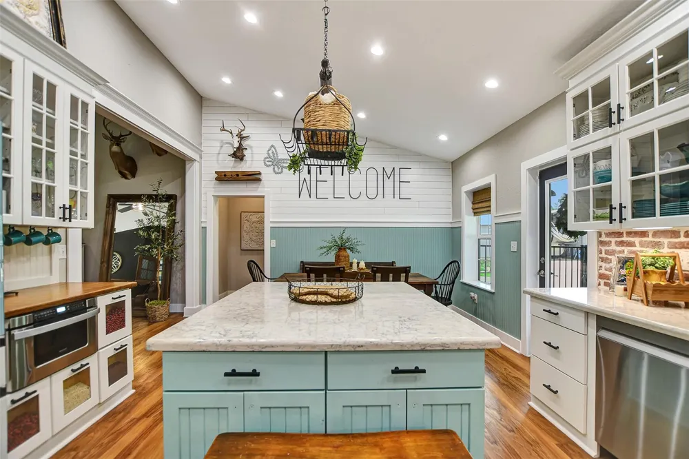 40410 Rolling Forest Drive Magnolia, TX 77354